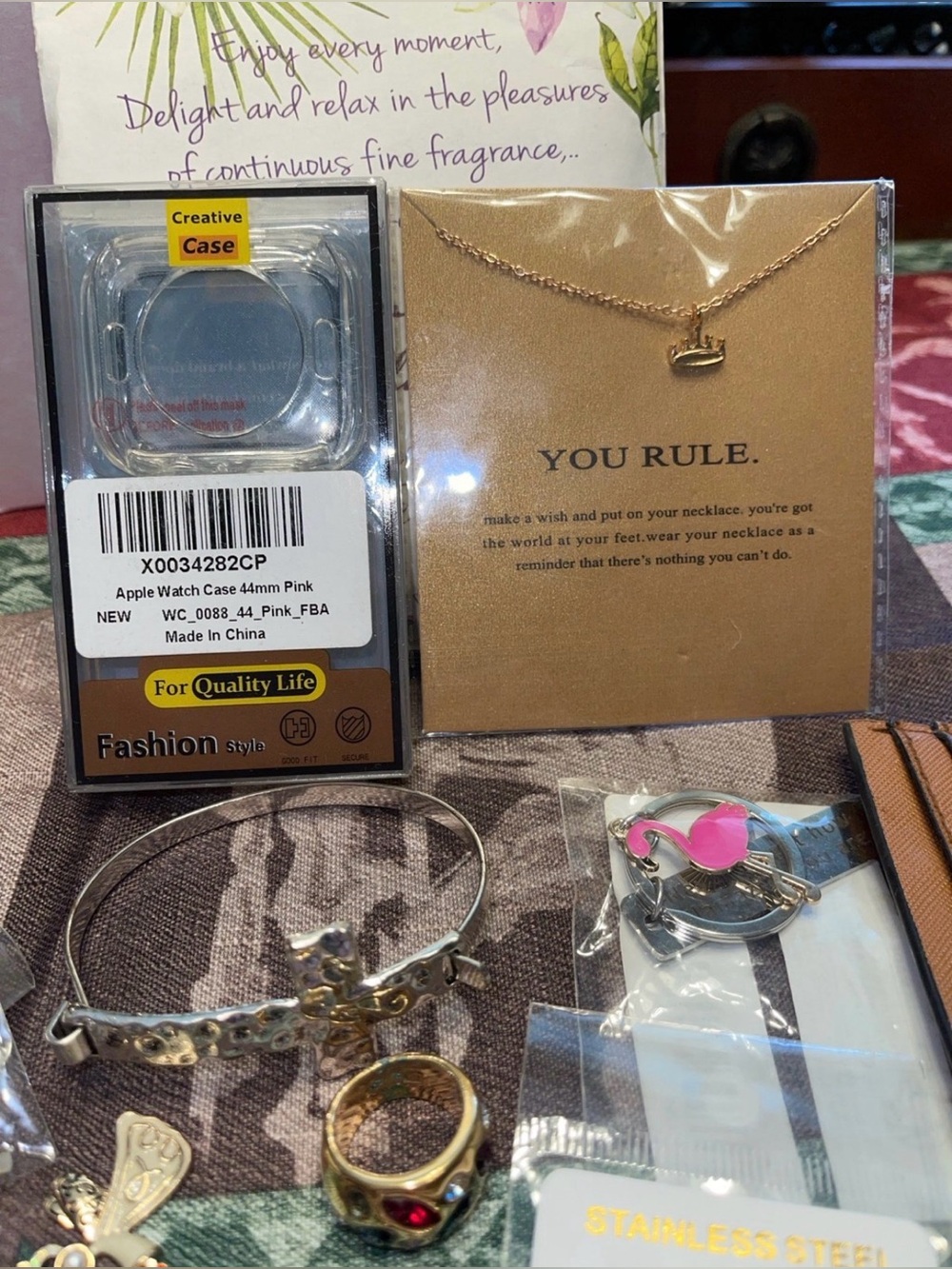 Random BUNDLE - Picture 2 of 10